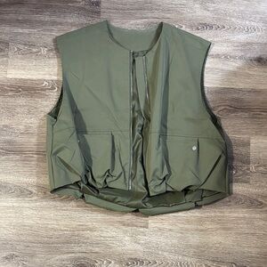 green utility vest